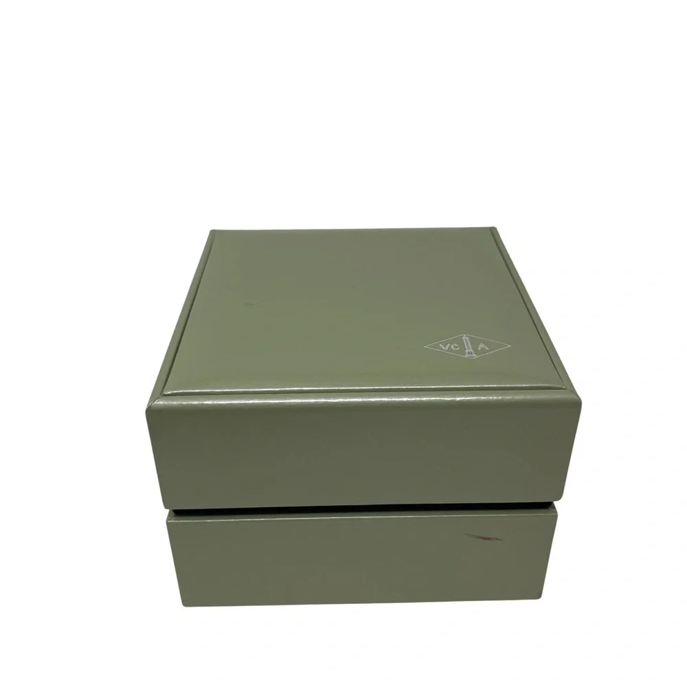 Van Cleef & Arpels Large Bracelet Jewelry case green Empty Box authentic 4.5x4.5